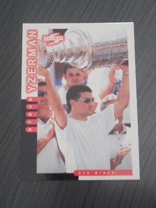 Steve Yzerman hockey cards-base U PICK