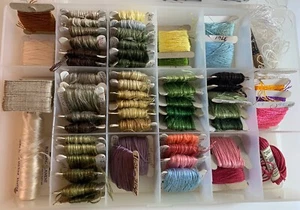 Cross Stitch Embroidery Thread Assorted 60 Skeins, Extra Bobbins In Case (a11) - Picture 1 of 6
