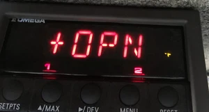 OMEGA DP25-TC 115V- 30 day warranty - Picture 1 of 10