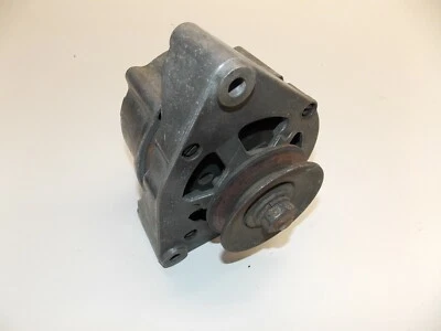 Lichtmaschine Generator Bosch 0120489547 35A für Mercedes W123 W115 W114 R107 - Image 1 of 3