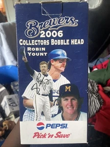 Brewers Robin Yount 2006 Milwaukee Brewers Bobblehead NIB SGA - Picture 1 of 4