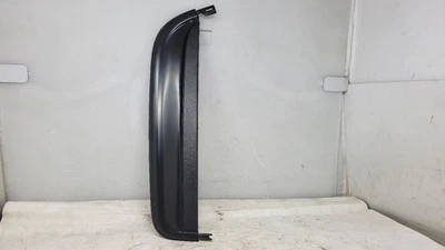 Moldura puerta trasera silvrdo15 2022 28415 Foto 1 de 4