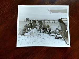 Vintage Press Photo 1976 FLORIDA BEACHES sand castle pier family - Picture 1 of 2