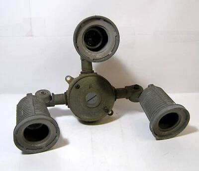 Lámpara de luz de inundación Keene Stonco vintage para área húmeda industrial Foto 1 de 4