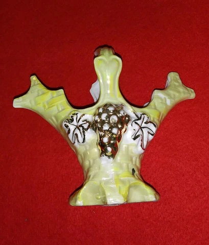 VICTORIAN BASKET WITH HANDLE PORCELAIN GRAPES 4-1/2" TALL  GOLD WASH Cover