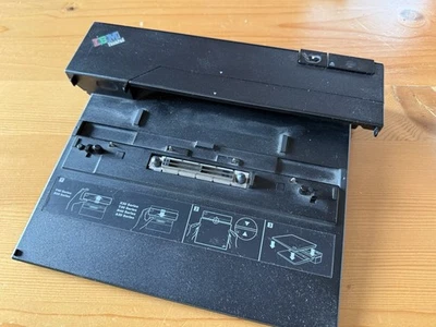 IBM Dockingstation 74P6733 für ThinkPad X30-, T30-, R40-Serie, funktionsfähig - Bild 1 von 4