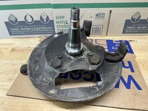 92 Dodge Ram D250 D350 Driver Spindle Steering Knuckle - Picture 1 of 11