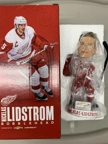 Detroit Red Wings Nicklas Lidstrom Bobblehead - SGA Cover