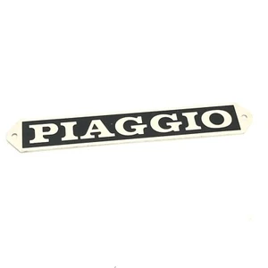 TARGHETTA SCRITTA PIAGGIO INTERASSE 14 CM PER SPONDA POSTERIORE PIAGGIO APE  - Imagen 1 de 1