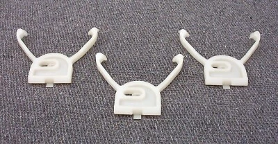 NOS 1979-1985 Oldsmobile Toronado Side Door Lower Moulding Clips GM # 20120049 Foto 1 de 2