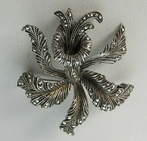 Stunning Vintage Detailed Sterling Iris Flower Pin Marcasite Center Movable Arm - Picture 1 of 5