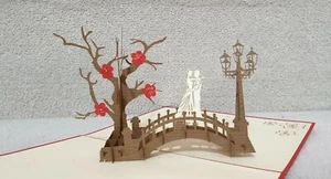 3D Pop Up In Love Paar im Garten (Valentinstag, verlobt, Hochzeit, Jubiläum... - Bild 1 von 5