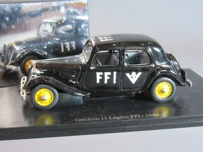 A577 Atlas 2 Citroën 11 Leggera FFI 1944 Croce Lorraine Saga Tractions 1:43 Base - Immagine 1 di 4