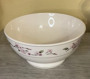 Martha Stewart Essentials MSE Hydrangea 8" Footed Vegetable Serving Bowl - Picture 1 of 4