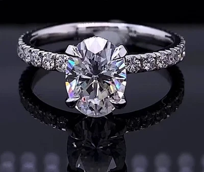 Anel de noivado de halo de diamante corte oval 3 quilates criado em laboratório folheado a ouro branco 14K - Imagem 1 de 4