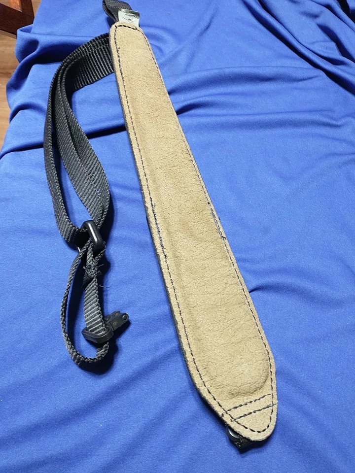 RIFLE ACOLCHOADO/ESPINGARDA ESTILINGUE ACOLCHOADO GARRA GIRA CAMURÇA NYLON CONEXÃO EXTERNA - Imagem 1 de 4