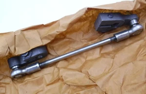 New Genuine OEM Nissan 14476-EZ40B/ Cummins 5355915 Turbo Control Linkage Lever - Bild 1 von 3