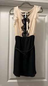 Darling  Size 6 Black Knee-Length Sheath Dress Sleeveless Lace Embroidery NWT - Afbeelding 1 van 5