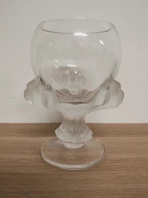 Vase en cristal dépoli Lalique modèle Baghuera - Photo 1/4