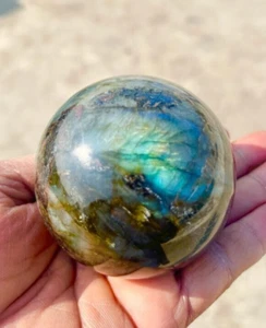 Bola de cristal decorativa grande llamativa esfera de labradorita hecha a mano para oficina en casa - Imagen 1 de 4