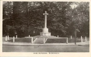 REAL PHOTO POSTCARD OF BLOXWICH WAR MEMORIAL, (NEAR WALSALL), STAFFORDSHIRE - Picture 1 of 2