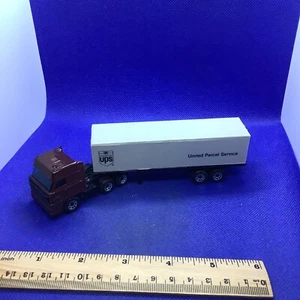 MATCHBOX DAF 3300 Space Cab UPS trailer 1:86 1987 - Picture 1 of 4