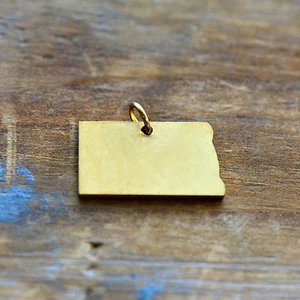 North Dakota State Charm - Brushed 24k Gold Plated Stainless Steel Pendant - Picture 1 of 3