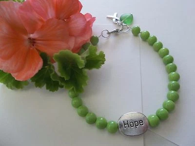 PULSERA ESPERANZA CUENTAS VERDES CONCIENCIACIÓN SOBRE EL CÁNCER LINFOMA Y CONCIENCIA SOBRE LA ENFERMEDAD DE LYME  Foto 1 de 4
