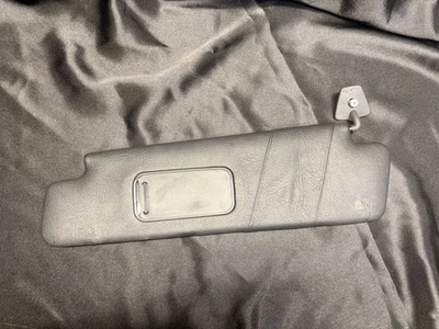 97-04 MERCEDES-BENZ R170 SLK230 SUNVISOR LATERAL DIREITO COMO ESTÁ COM DETALHES - Imagem 1 de 4