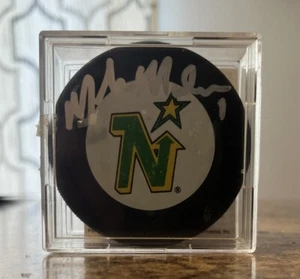 MIKE MODANO SIGNED MINNESOTA NORTH STARS PUCK NHL PSA M 98681 . - Picture 1 of 2