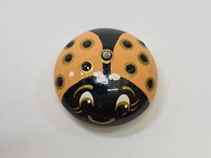 Mandala Lady Bug de 1,5” - Love Bug pintado a mano - por JaDeL - Imagen 1 de 4