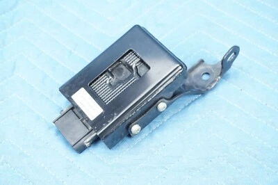 Lexus LX570 Fuel Pump Controller 89571-60030 2013-04/2014 OEM - Image 1 of 4