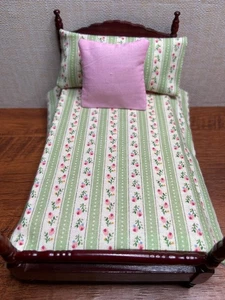 Mini Dollhouse Bedspread blanket 2 Pillow 1:12 scale twin size SAGE PINK FLORAL - Picture 1 of 3