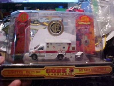 CÓDIGO 3 UNIDAD AMBULANCIA DEPARTAMENTO DE BOMBEROS DE CHICAGO 3 NUEVO Foto 1 de 4
