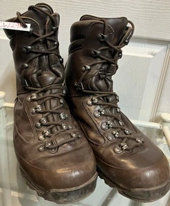 British Army Brown Cold Wet Weather Gore-Tex Lined Combat Boots Male 9M CW29M - Picture 1 of 12