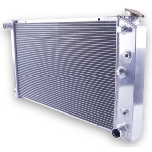 Radiador de aluminio de 3 filas para Chevy GMC C/K C10 C20 C30 K10 C1500 CC161 1973-1986 - Imagen 1 de 11