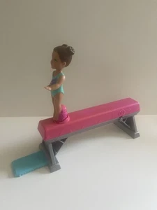 Barbie 2015 Flippin' Fun Gymnast Doll with Magnetic Balance Beam - Picture 1 of 3