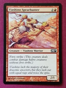 Magic The Gathering 2010 JUEGO BÁSICO M10 VIASHINO SPEARHUNTER tarjeta roja Magic The Gathering - Imagen 1 de 2