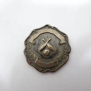 Colgante con dije lleno de oro de premio medalla de bolos vintage de 1920 - Imagen 1 de 4