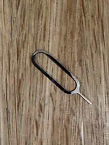 Genuine Apple SIM card Tool - Picture 1 of 1
