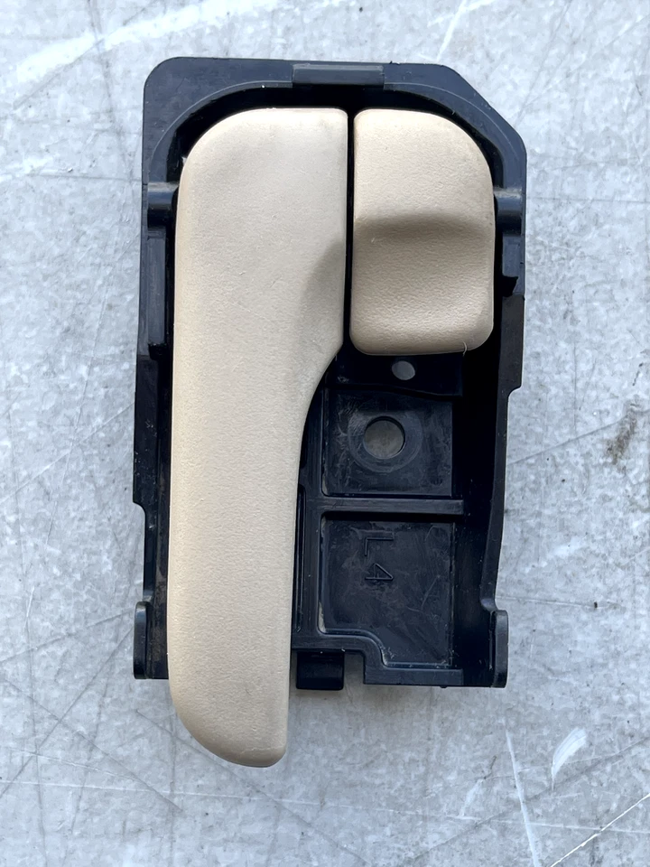 1999 NISSAN MAXIMA FRONT INTERIOR DOOR HANDLE LEFT SIDE - TAN OEM - Image 1 of 4
