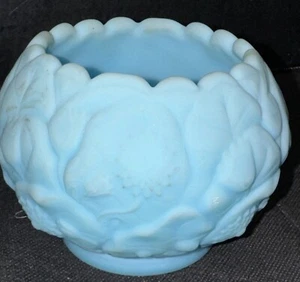 Fenton Ninfea Blu Satinato "Glow" Rosa Ciotola/Vaso Bordo Smerlato 4,5" Vintage - Foto 1 di 6
