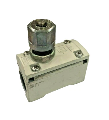 CKD Corporation Type SC1 15G Speed Control Valve Medium Bore Size 1/2"  SC1-15G - Image 1 of 4