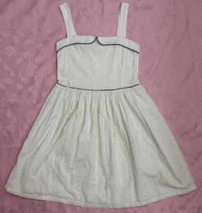 Mini Boden Girls White Eyelet Dress w/ Navy Blue Trim Size 11-12 in EC - Picture 1 of 6