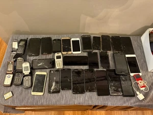 40+ Handys ungetestet 6x iPhone (8,7,5,etc) iPod, Samsung, Motorola, Flip - Bild 1 von 7