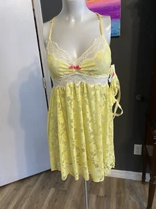 Betsey Johnson Intimates Yellow Floral Lace Dot Lace Babydoll and Thong Set - Picture 1 of 3