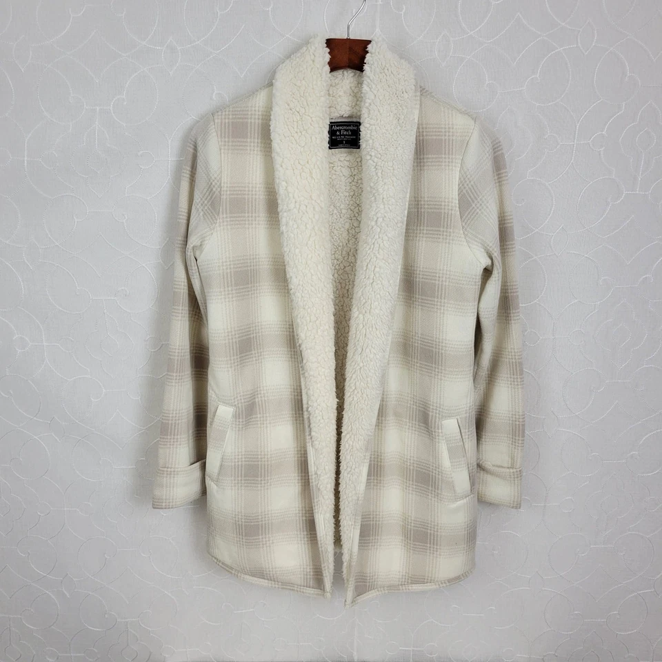 Chaqueta Abercrombie & Fitch Mujer Pequeña Crema Cuadros Forrada Sherpa Frente Abierto Foto 1 de 4