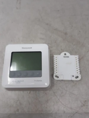 Honeywell TH4110U2005 ProSeries Programmable Digital Thermostat Used - Image 1 of 4