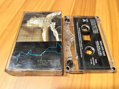 LArc-en-Ciel Love Flies Single Cassette Tape (Ki/oon 1999) J-Rock カセットテープ - Image 1 of 4