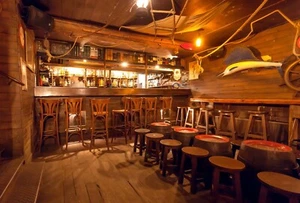Fotomurale - PUB CENA IN LEGNO - (3724) - NON TESSUTO - carta da parati - zona bevande Inn XXL - Foto 1 di 1